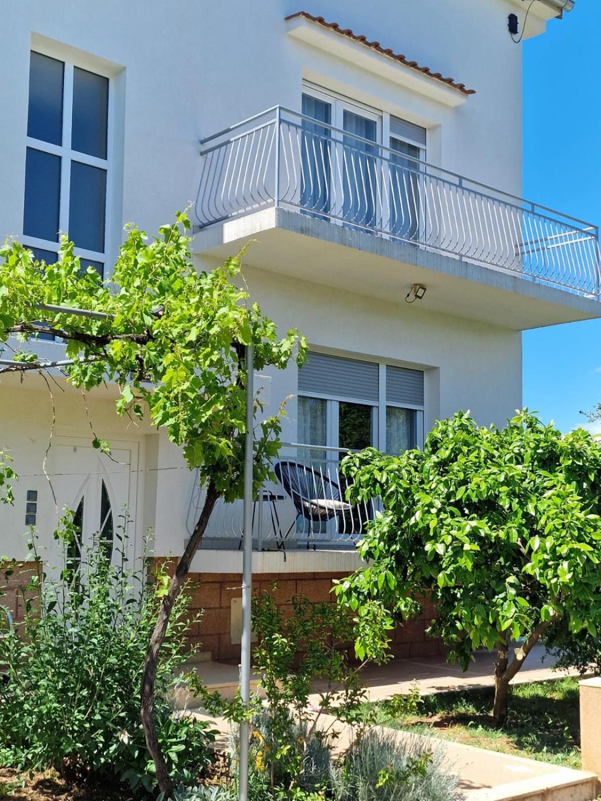 Apartmani Zinda Sukošan Buitenkant foto